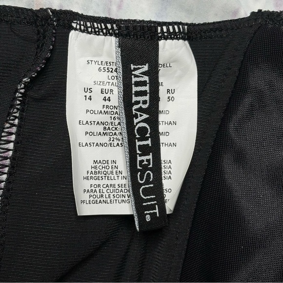 MIRACLESUIT Shimmer Links Odyssey One Piece Swimsuit - Picture 11 of 14